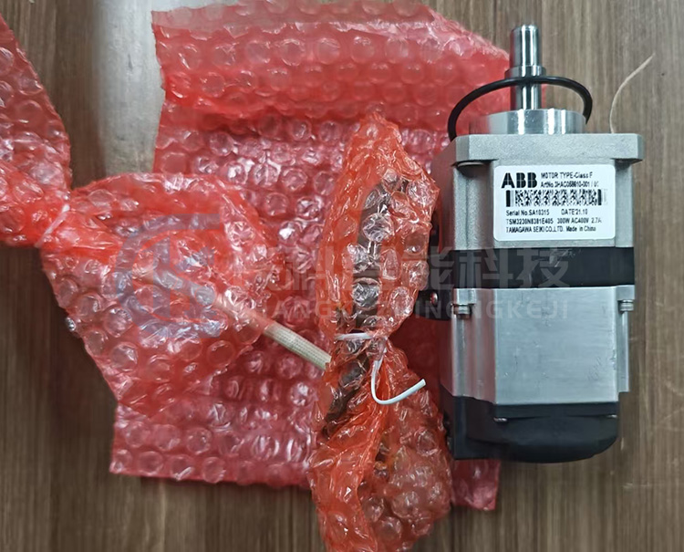 ABB機(jī)器人IRB1200三軸伺服電機(jī)3HAC058610-001/01 ABB機(jī)器人IRB1200三軸伺服電機(jī)3HAC058610-001/01